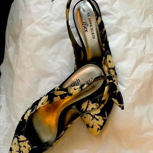 Anne Klein kitten heels